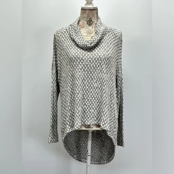 AKEMI & KIN for ANTHROPOLOGIE Gray print‎ high-low cowl neck sweater size XS. - Picture 8 of 15